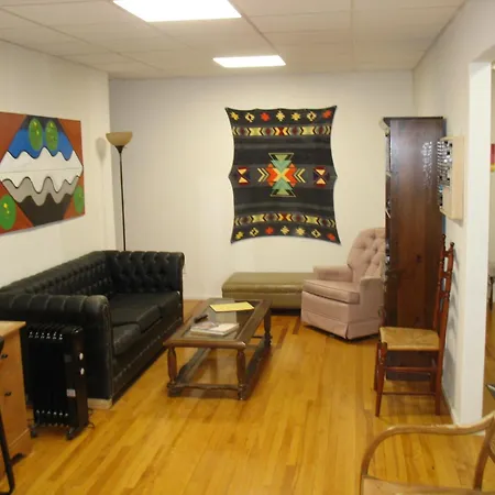 Art Gallery Hostel-3